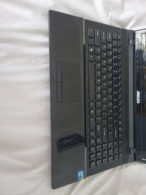 Mecer Laptop || i7 || 16GB RAM \\ Win 10