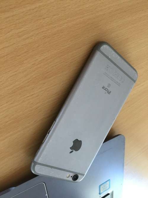 Immaculate IPhone 6s 32gb