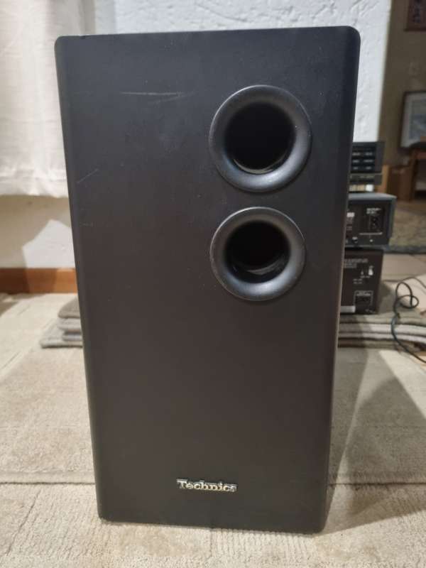 Technics Amplifier with Subwoofer and speakers - Surround Sound
