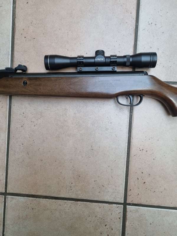 Break Neck Pellet Gun + Scope