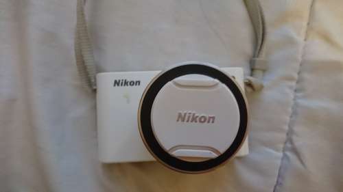 Nikon J1