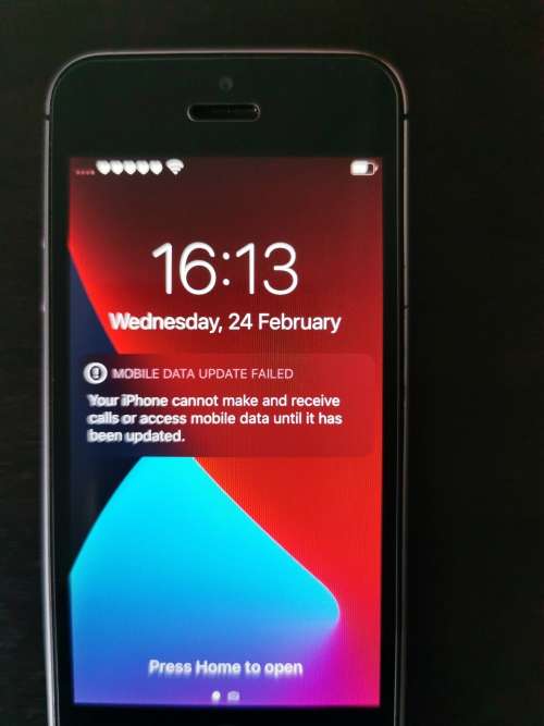 iPhone SE 32GB Space Grey (PLEASE READ)