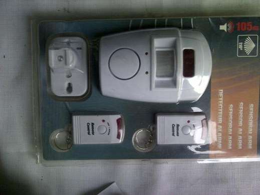 NO RESERVE R1 ----- WIRELESS SENSOR ALARM WITH 2 REMOTES