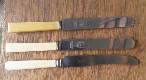 lot of 3 bone china knives