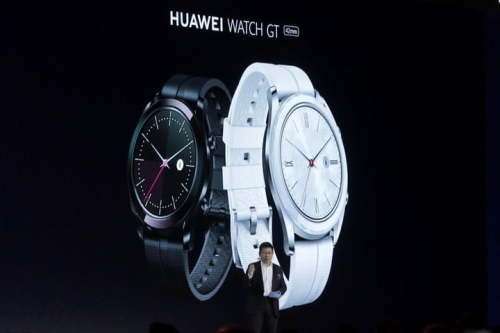 SEALED BRAND NEW ORIGINAL HUAWEI WATCH GT 42mm ..UP FOR AUCTION