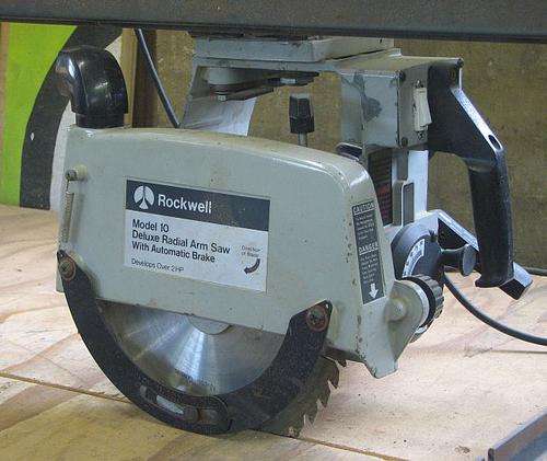 ROCKWELL Model 10 Deluxe Radial Arm Saw with Automatic Brake