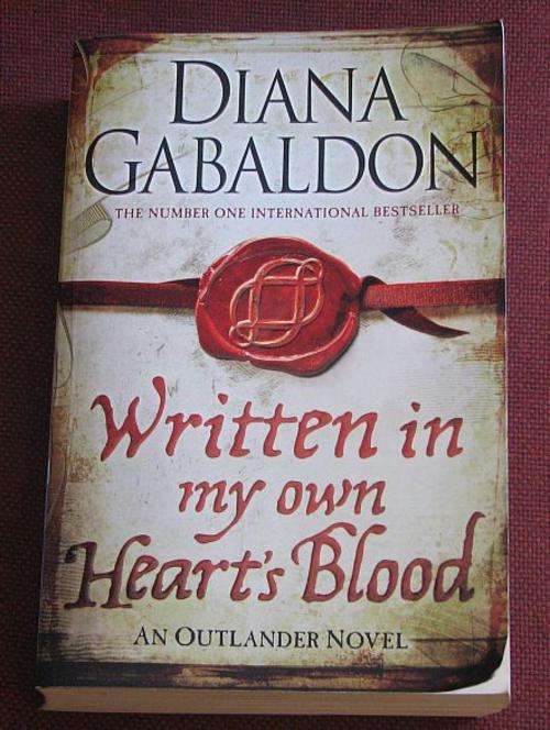 Written in my own Heart's Blood by, Diana Gabaldon - Paperback 2014