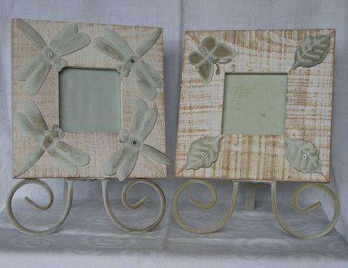2 SMALL RUSTIC FRAMES - CHARMING ITEMS NEVER BEEN USED