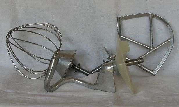 R1.00 START - KENWOOD CHEF - 3 ATTACHMENTS - Whisk, Dough Hook & Mixer