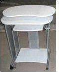 DESK - WHITE