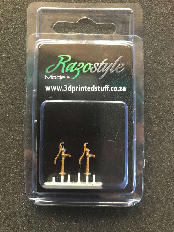 HO Scale Hand Water Pumps - Micro scenery
