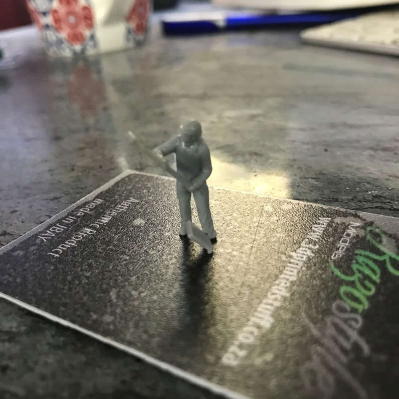 ho scale unpainted figure