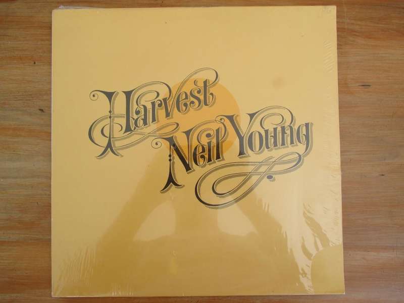 NEIL YOUNG - HARVEST - RSA VG+ / EX SEALED