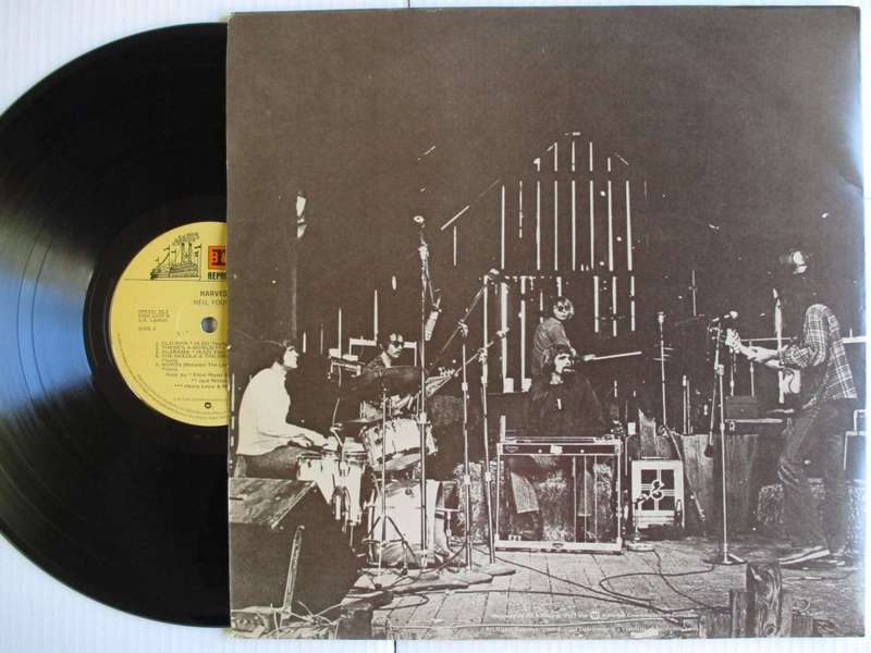 NEIL YOUNG - HARVEST - RSA VG+ /VG GATEFOLD