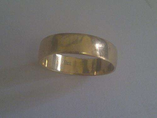 PRE-OWNED 9CT GOLD WEDDING BAND