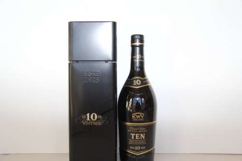 KWV 10 Year Brandy 750ml in Gift Tin.