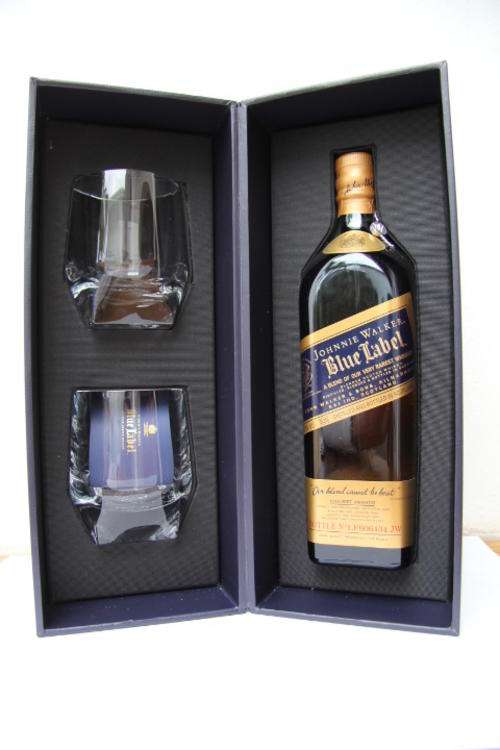 Johnnie Walker Blue Label 750ml and 2 Christal Glasses in Collectors Box