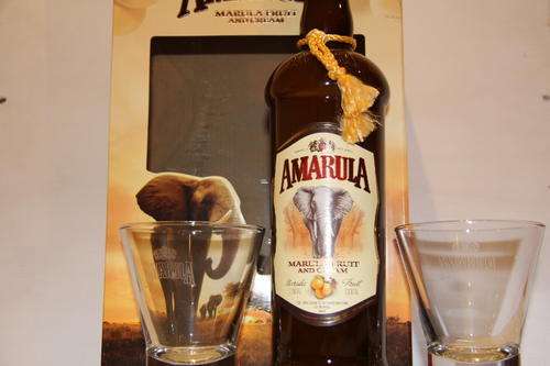 Amarula Cream Liqueur 750ml and 2 Glasses in Gift Box.