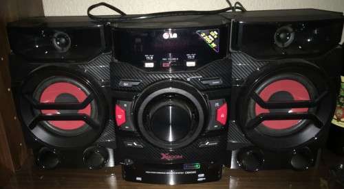 LG CM4340 XBoom Mini HiFi 220 Watts RMS