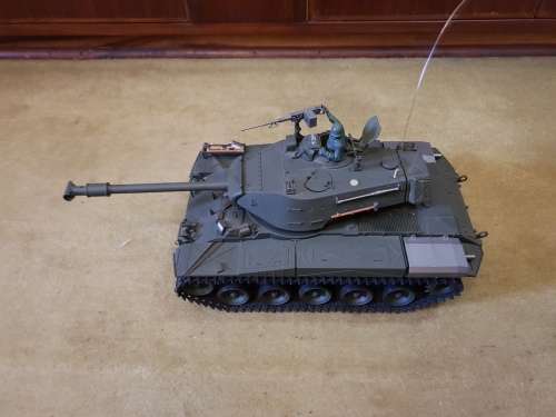 Heng Long 1/16 RC Tank - Walker Bulldog