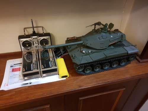 Heng Long 1/16 RC Tank - Walker Bulldog