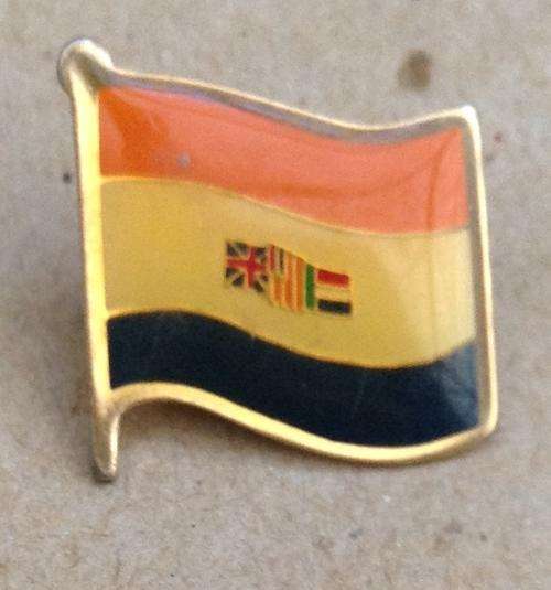 Pre 94 South African Flag collar pin. Postage R26.00