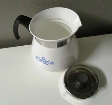 CORNING WARE Corn Flower Blue 2 Qt. 8 Cup Stove Top Tea / Coffee pot. Very Large