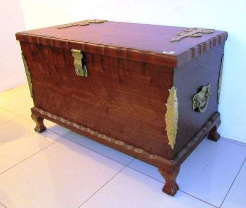 Inbuia Kist with Brass Detail. Large. Vintage. Approximately 1.02 m long x 56 cms Deep x 65 cms high