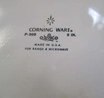 Corningware Cornflower Blue 9 inch Pie Dish. Made in U.S.A. Approximate D 25 cms