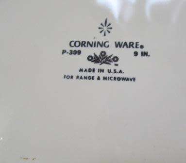 Corningware Cornflower Blue 9 inch Pie Dish. Made in U.S.A. Approximate D25 cms