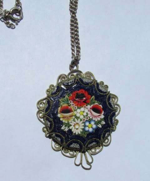 Rare Micro Mosaic Pendant Necklace Vintage. Italian Miniature glass inlay Flower. Stunning