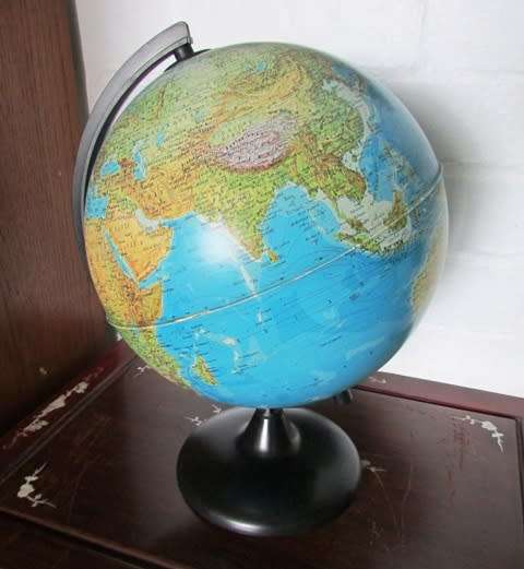 Globe Atlas of the World. Rotating Desk Top. Condition Good. Vintage App. H 37 x L 27 cms
