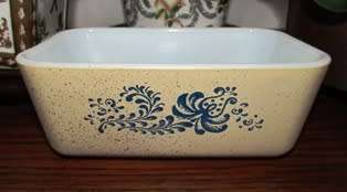 Retro PYREX "HOMESTEAD" RARE Dish. Circa 1976 - 1980