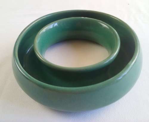 Retro Centerpiece Vase approximately D 18 x H 5 cms