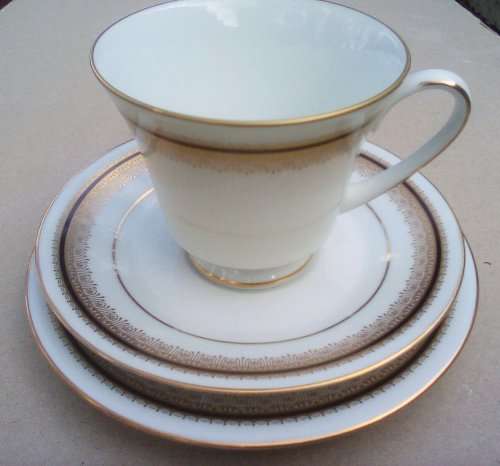 Noritake "Doral 2591" vintage contemporary gold trim fine china trio Philippines