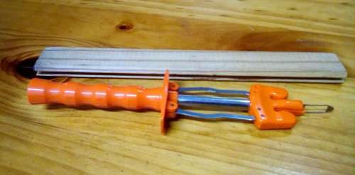 Carpet Rug Tufting Machine Hand Held Vintage. Box app. 23 long