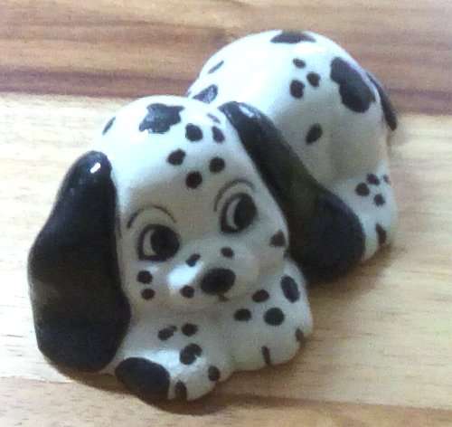 Stunning `SPANIEL PUPPY` Ceramic figurine signed circa 1997 app. 11 x 7 cms