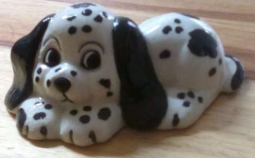 Stunning `SPANIEL PUPPY` Ceramic figurine signed circa 1997 app. 11 x 7 cms
