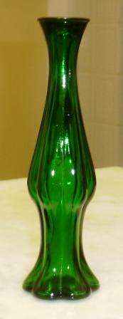 Green bud vase. Approx. 20cmH x 6cmD
