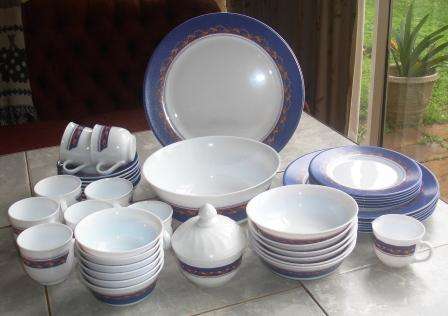 Retro 'Arcoroc' milk glass dinner set of 37 pieces