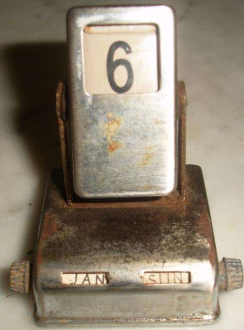 Retro revolving desk calendar with date.day.and month