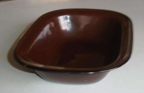 Retro brown enamel pie dish with black trim