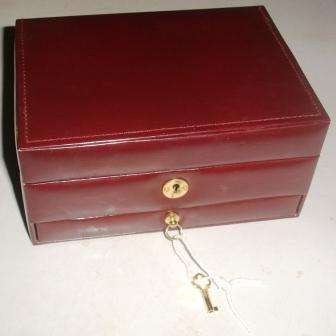 Retro "Jewellry box" With drawer & key.Approx.10cmh x 20 x 14.(Jewellry not included)
