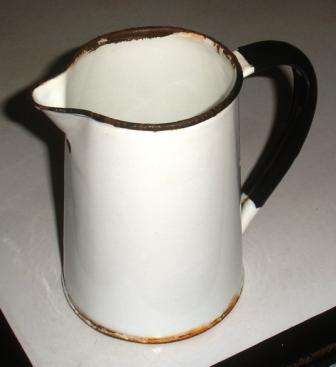 Retro enamel jug. Approx. 15cmh x 16cml