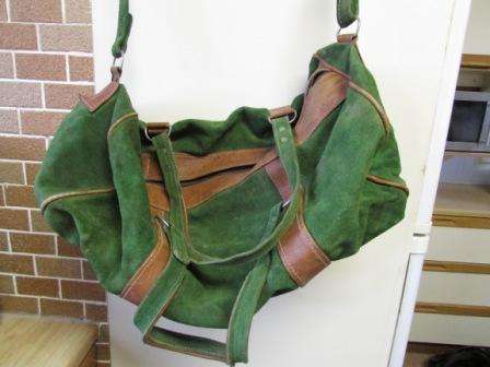 Leather Carry All / Suitcase. Approx. 50 cm Long - Vintage Stunning