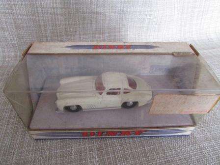 Dinky Matchbox DY - 12 1955 Mercedes Benz 300 SL Gullwing Scale 1/43 - Vintage