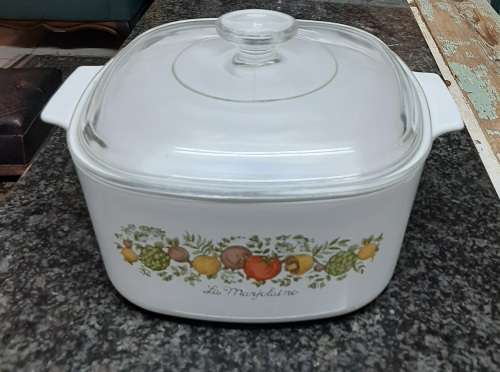 Corningware La Marjolaine A-3-B 3 liter lidded casserole dish Spice of Life