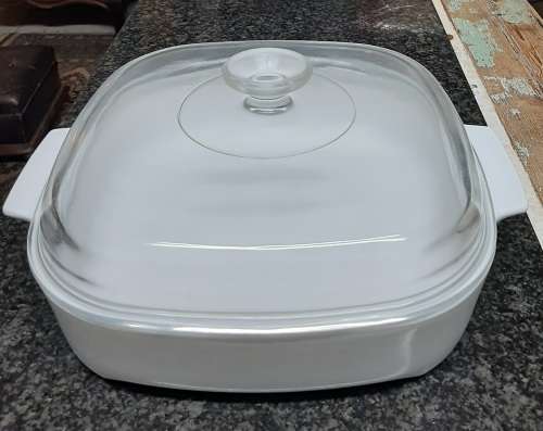 Corningware French White MW-A-10 Microwave Browning dish Lidded