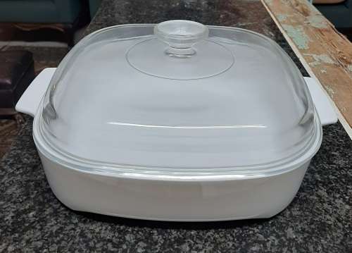 Corningware French White MW-A-10 Microwave Browning dish Lidded