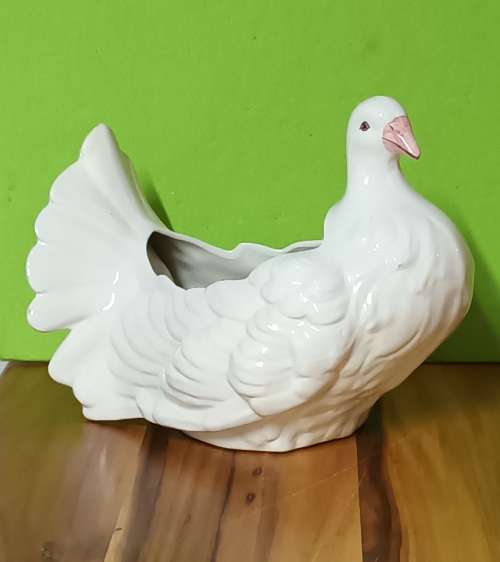 `DOVE` circa 1953 Faiarte Porcelain Large and beautiful Planter